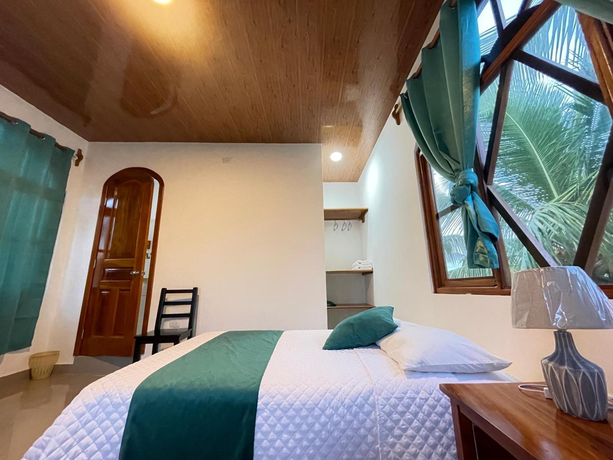 Hostal Muro De Las Lagrimas With High Speed Internet Starlink Пуерто-Вільяміль Екстер'єр фото