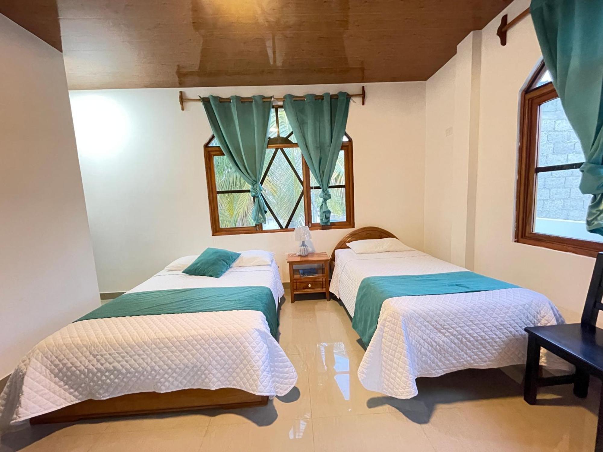 Hostal Muro De Las Lagrimas With High Speed Internet Starlink Пуерто-Вільяміль Екстер'єр фото